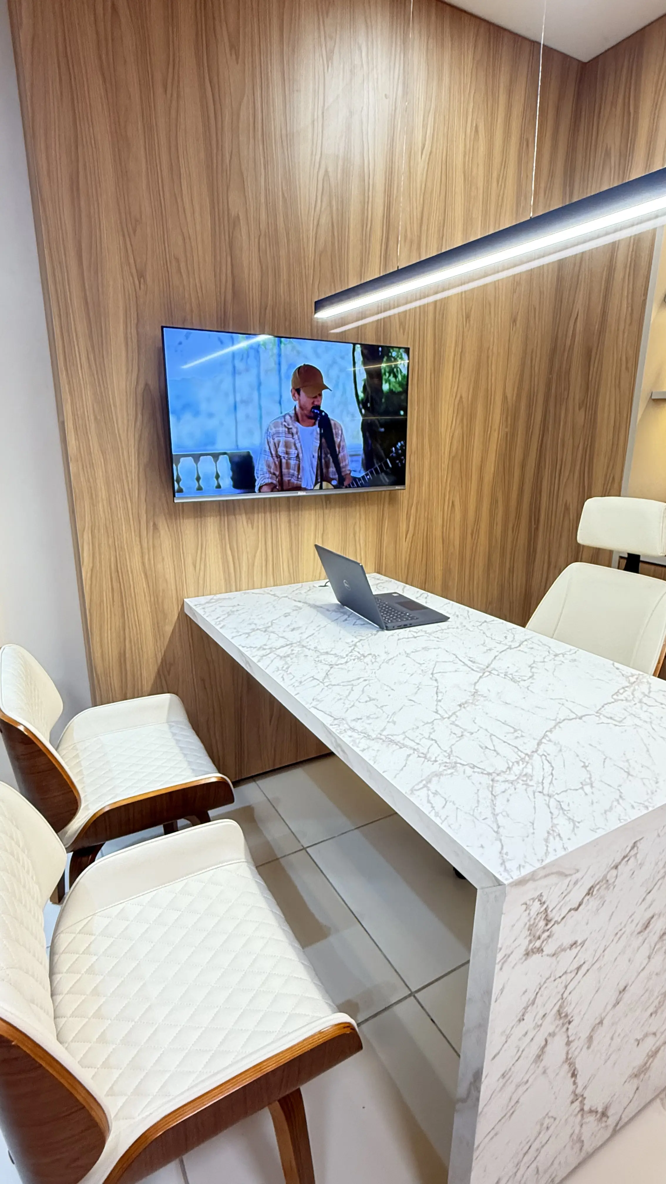 Fachada e recepção da clínica Global Laser